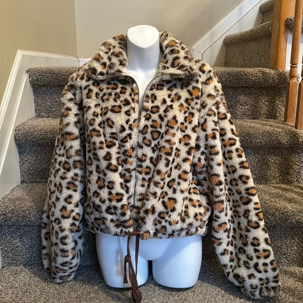 Victoria’s Secret Faux Fur Leopard Jacket Sz. M